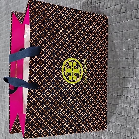 Tory Burch Olivia shoulder or crossbody bag - Picture 9 of 9